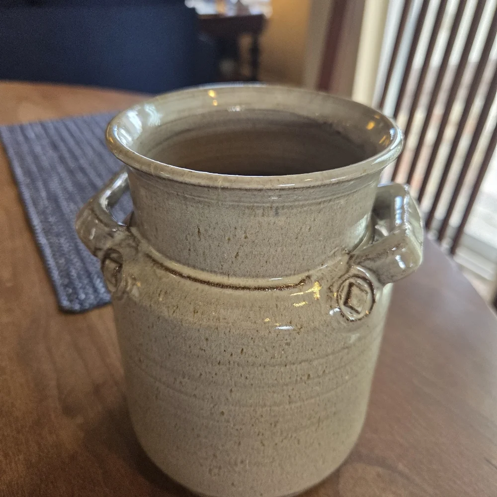 Speckled Gray Glaze With Blue Sheafs Of Wheat Cricked Signed Jesus Taylor
